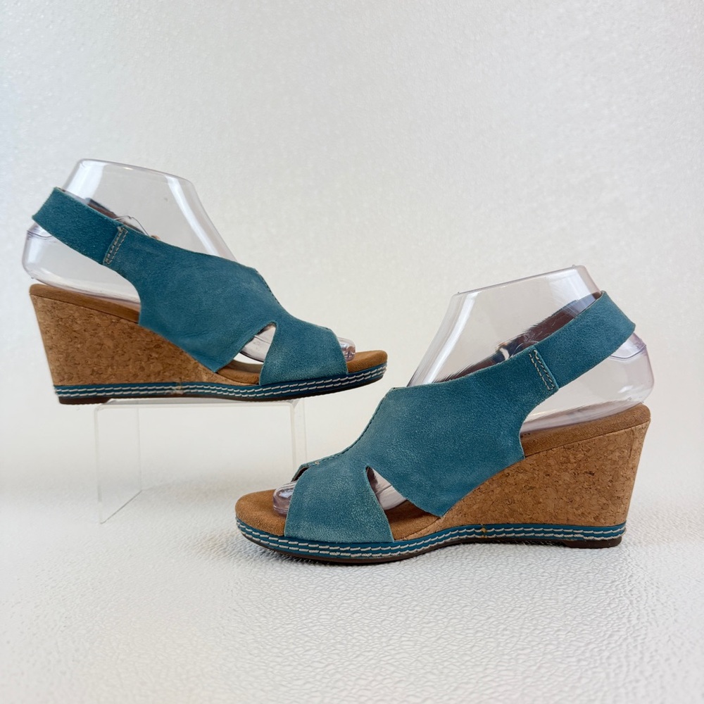 Clarks Collection Helio Float Cork Wedge Sandal, Teal / Blue Soft Suede Size 7 - Picture 5 of 9